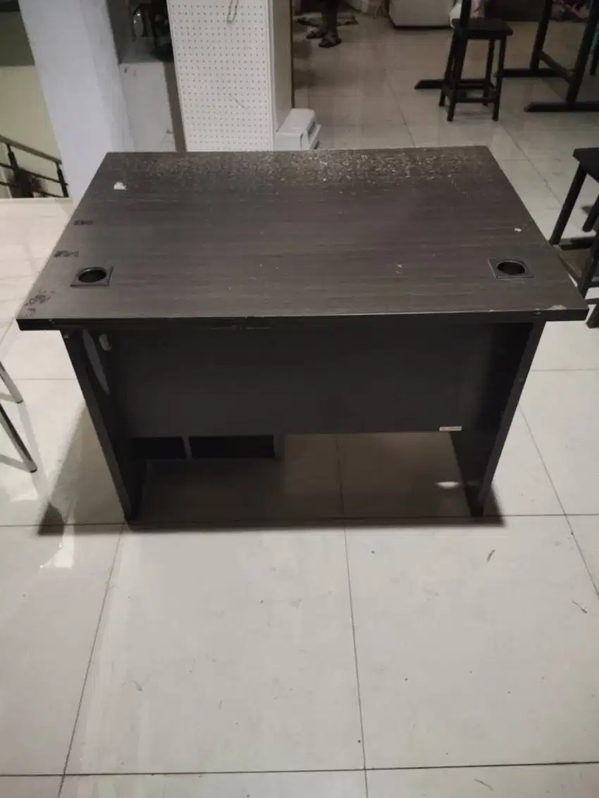 MEJA KANTOR KAYU MINIMALIS SECOND SEKEN BEKAS UKURAN 100 X 75 X 75