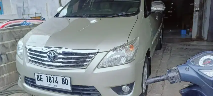 Toyota Kijang Innova G Manual Bensin 2013