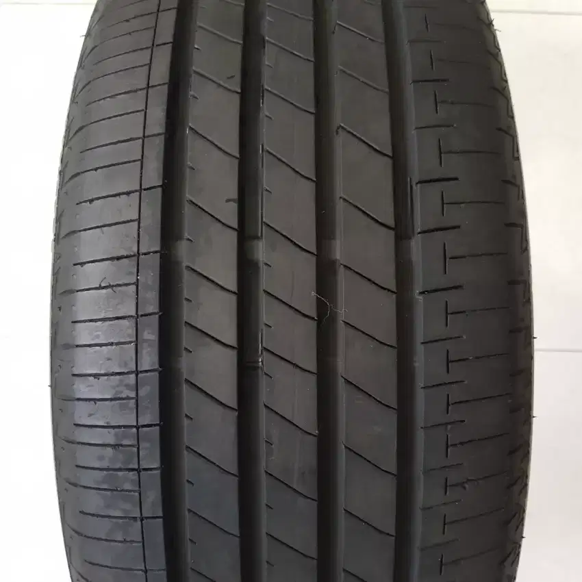 Ban Bridgestone Turanza 215/45/R18