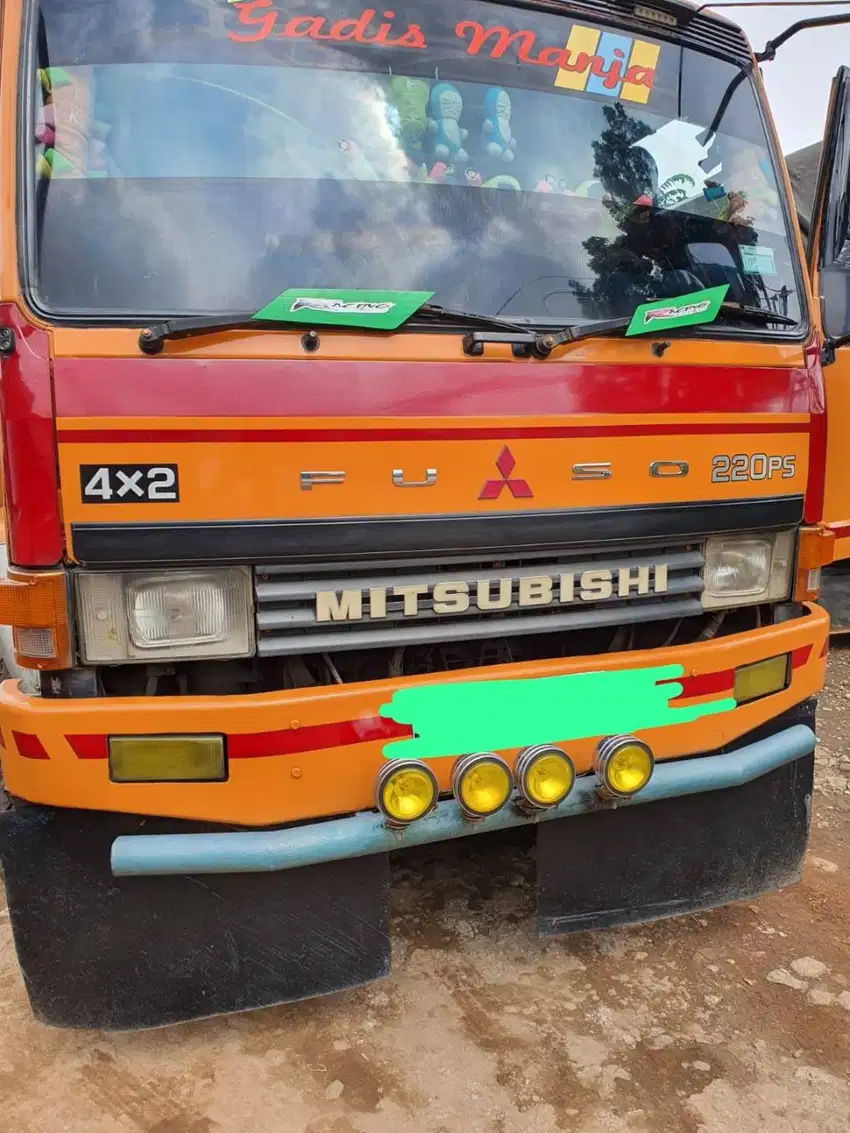 Jual Mitsubishi Fuso FM 517 Thn 2004