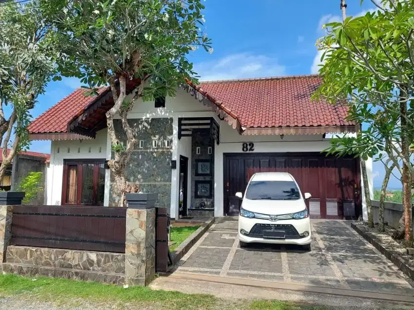 Rumah Etnik Asri dan Nyaman (Dijual/Disewakan)