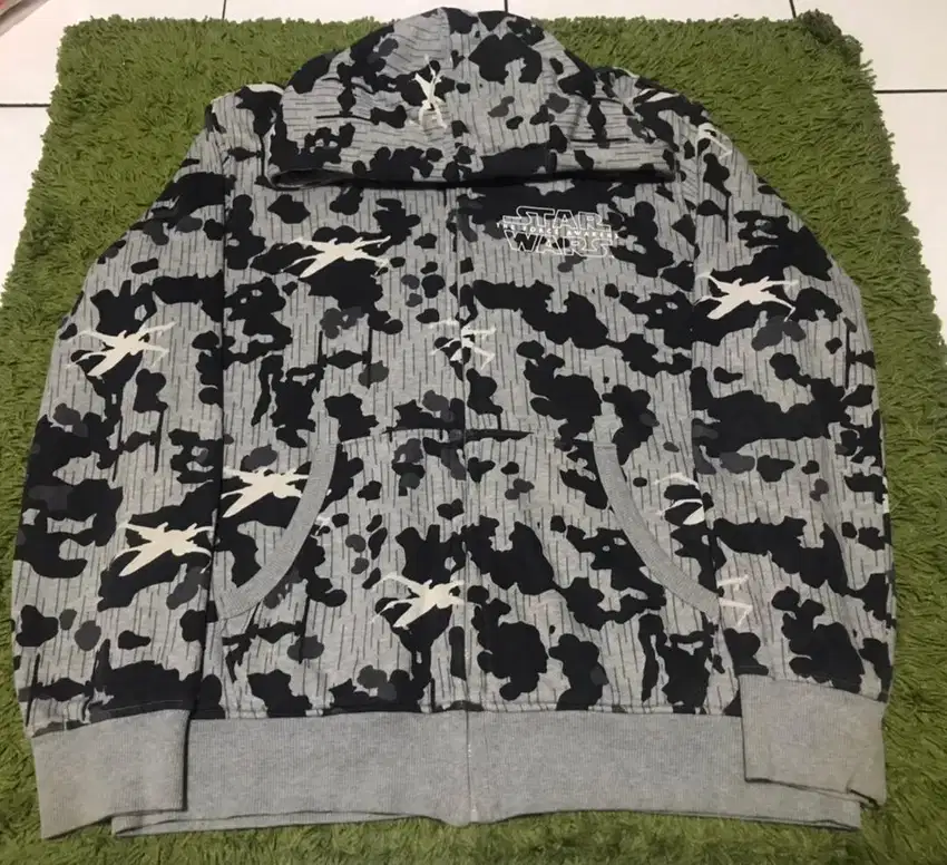 hoodie sweater collab size L XL