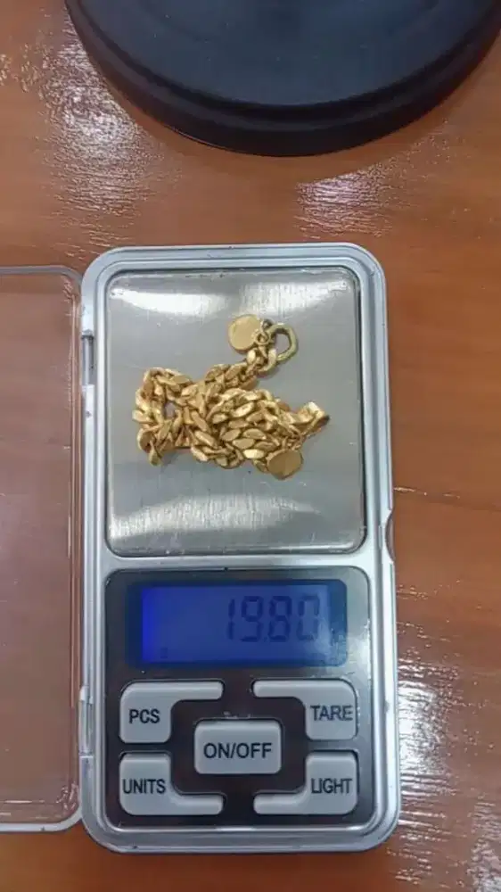 TERIMA EMAS DAN BERLIAN DARI TOKO LAIN