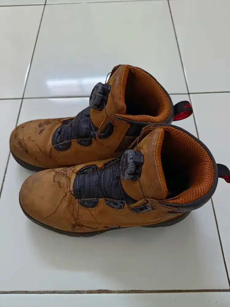 Redwing safety shoes