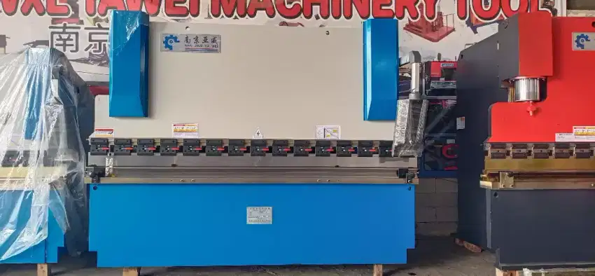 Mesin bending 135t*3200