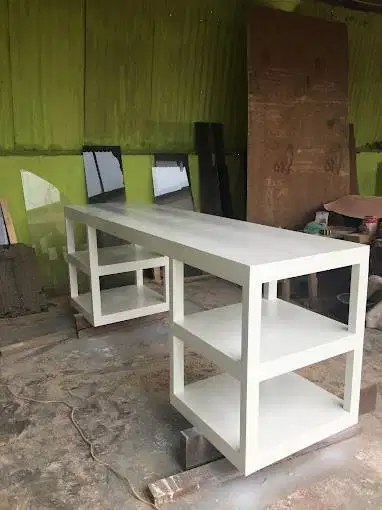 Dicari tukang kayu untuk produksi kusen,daun pintu jendela dan perabot