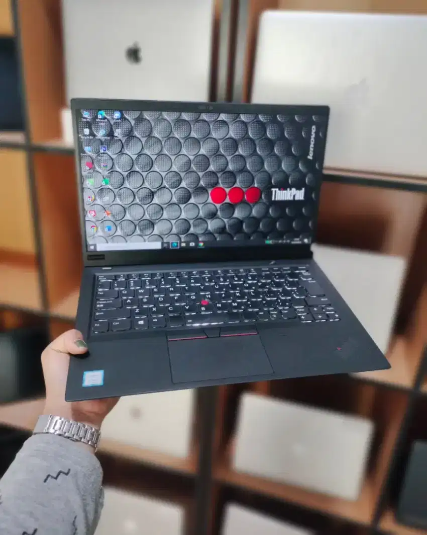 ThinkPad X1 Carbon Core i5-8250U 8/512GB Type-C , Slim Dan Ringan