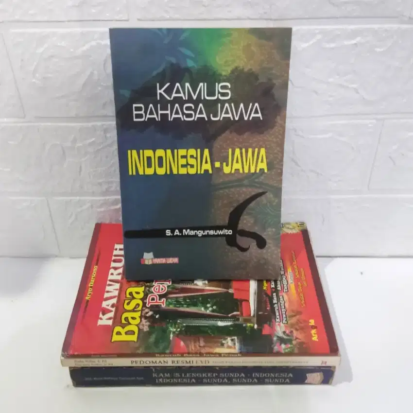 (COD) Obral Kamus Bekas Murah Kamus Inggris Kamus Jawa Pedoman EYD