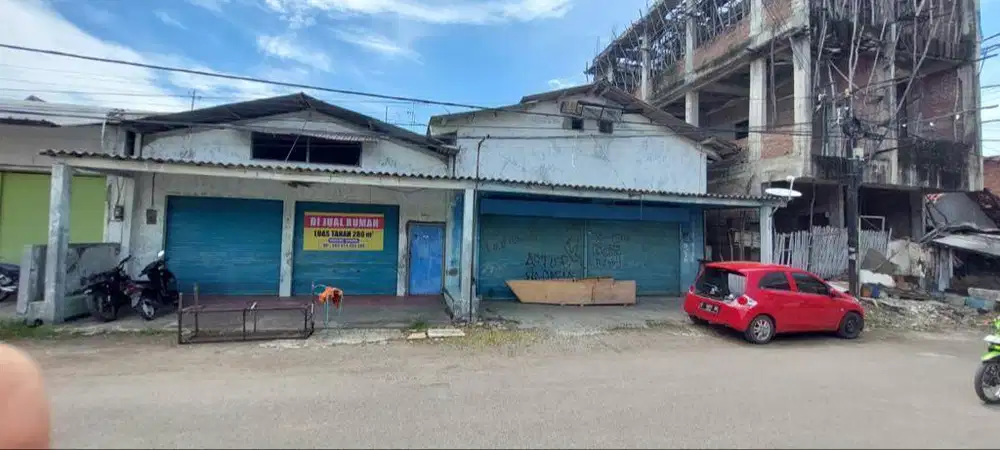 Rumah bekas showoom cocok untuk usaha