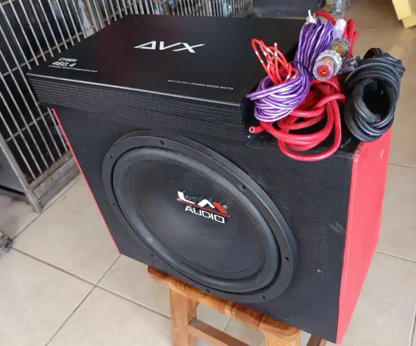 Audio Mobil Subwoofer 12, merk LM Audio + Power merk AVX + box