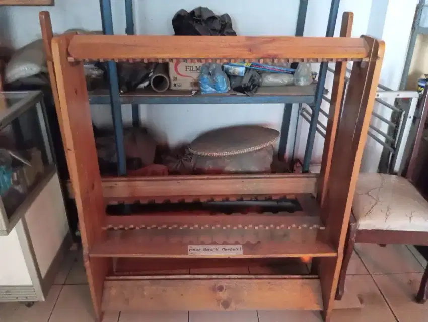 Rak joran bahan kayu 100 cm