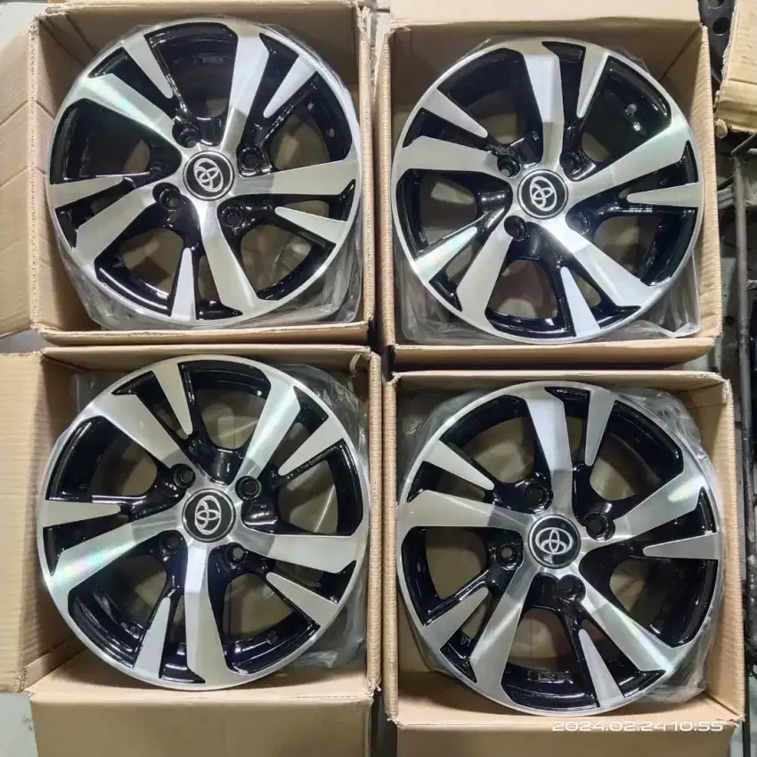 Velg Toyota Daihatsu Xenia Avanza RS R14 H4 BFP Replika