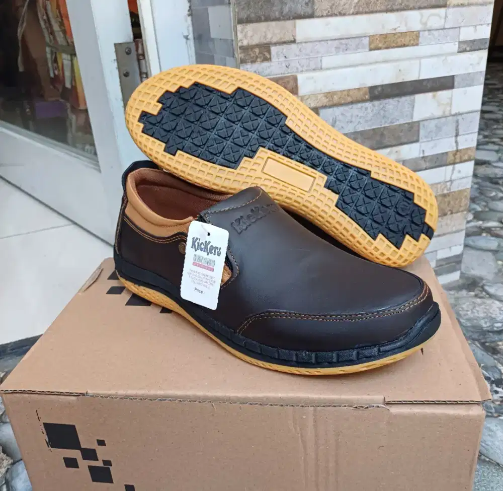 Sepatu pantofel kasual slip on kulit asli