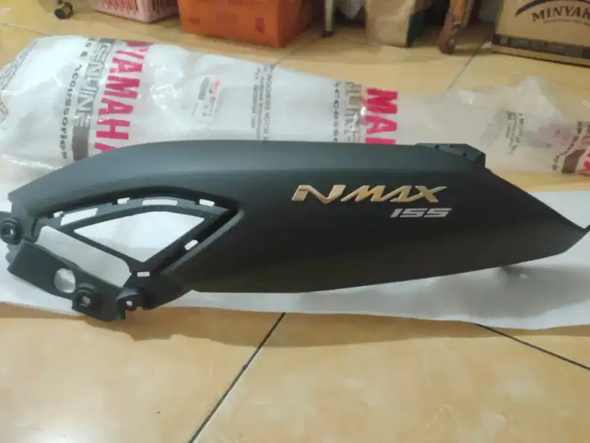 Cover body belakang kiri Nmax new