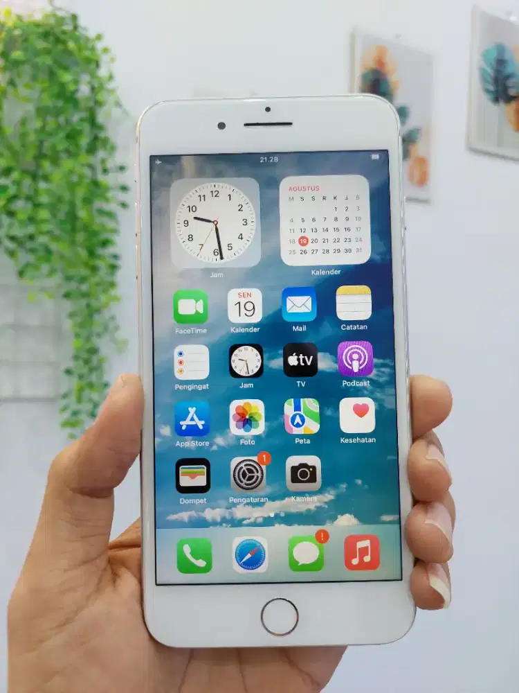 IPHONE  8 PLUS  64 GB (Permanen xl dan axis)
