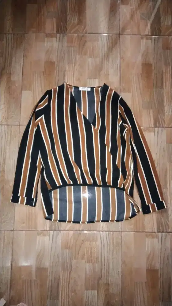 Garis² coklat atasan