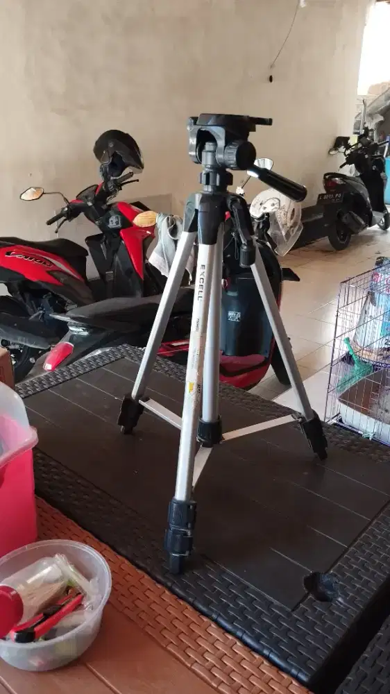 Tripod lokasi renon