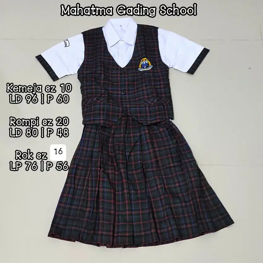 Baju sekolah set anak perempuan Mahatma Gading, preloved, like new