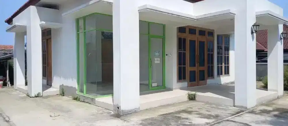 DISEWAKAN KANTOR PARKIR LUAS MANYARAN