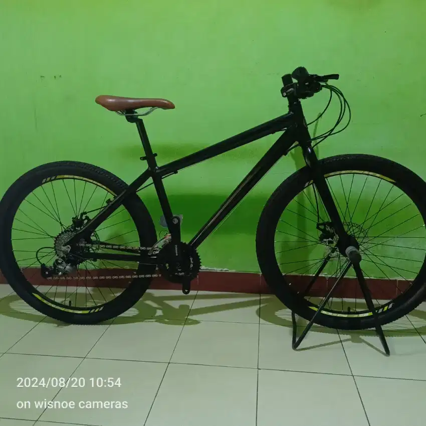 Polygon B2W 3x9 spd Shimano mix Black Ciralyc Toyota Yaris