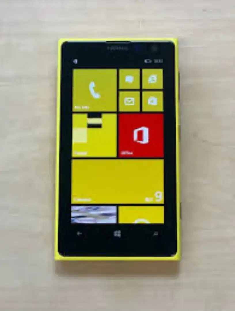 Nokia 9 lumia 1020 windows OS