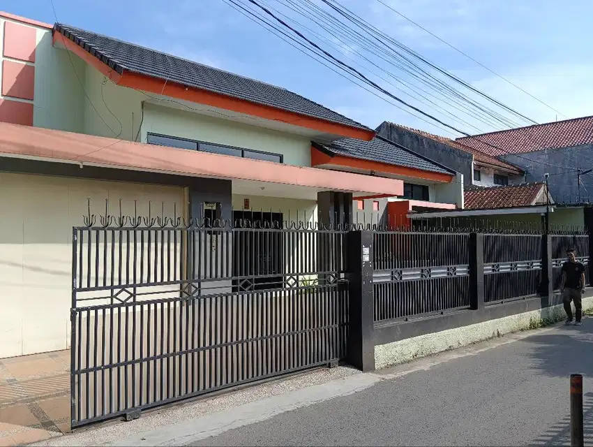 Dijual Rumah Bagus & Strategis Ditengah Kota Garut.