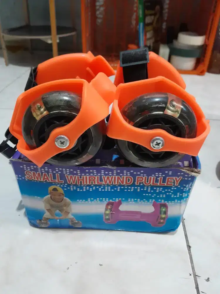 Mainan sepatu roda anak