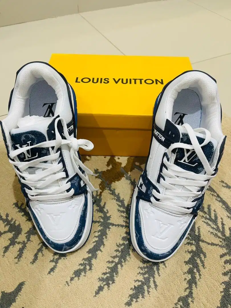 Loius Vuitton Trainer Size 42 Denim