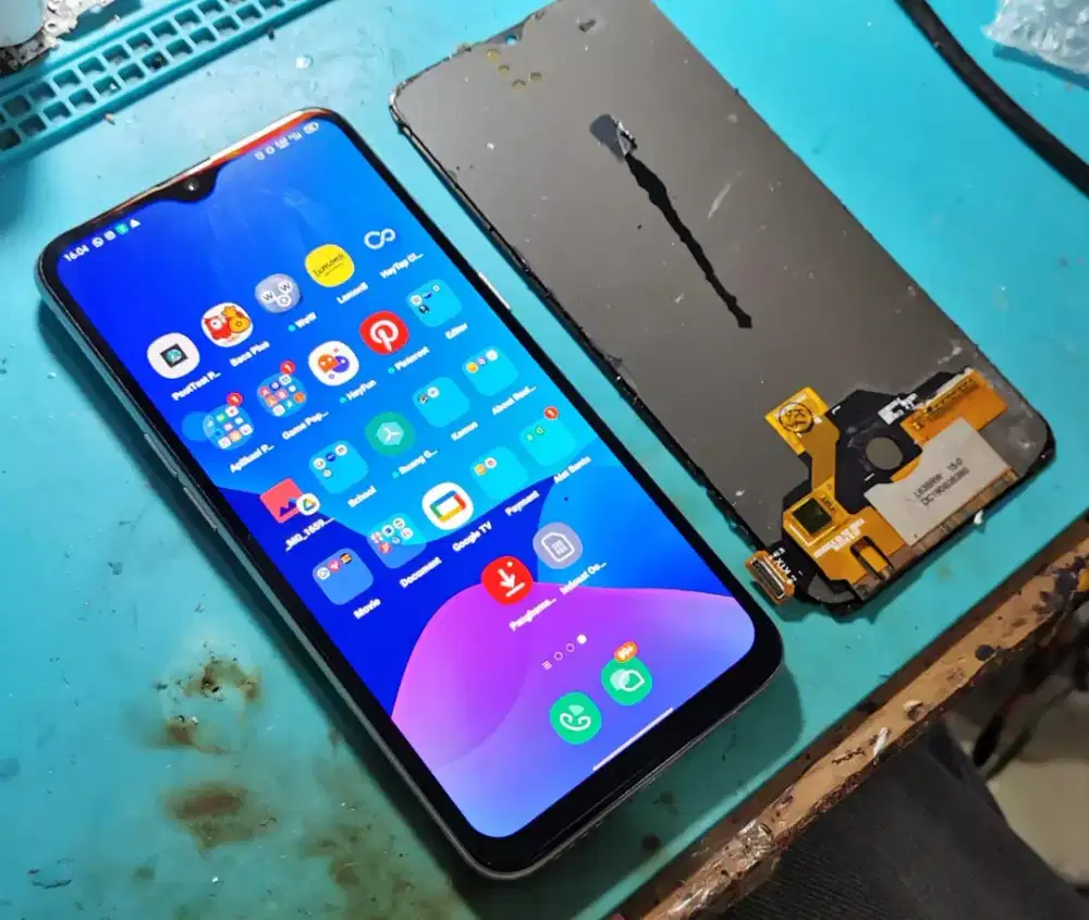 Ganti LCD Xiaomi Redmi 7, 7A, 8, 8A, 9, 9A 9C 9T pasang