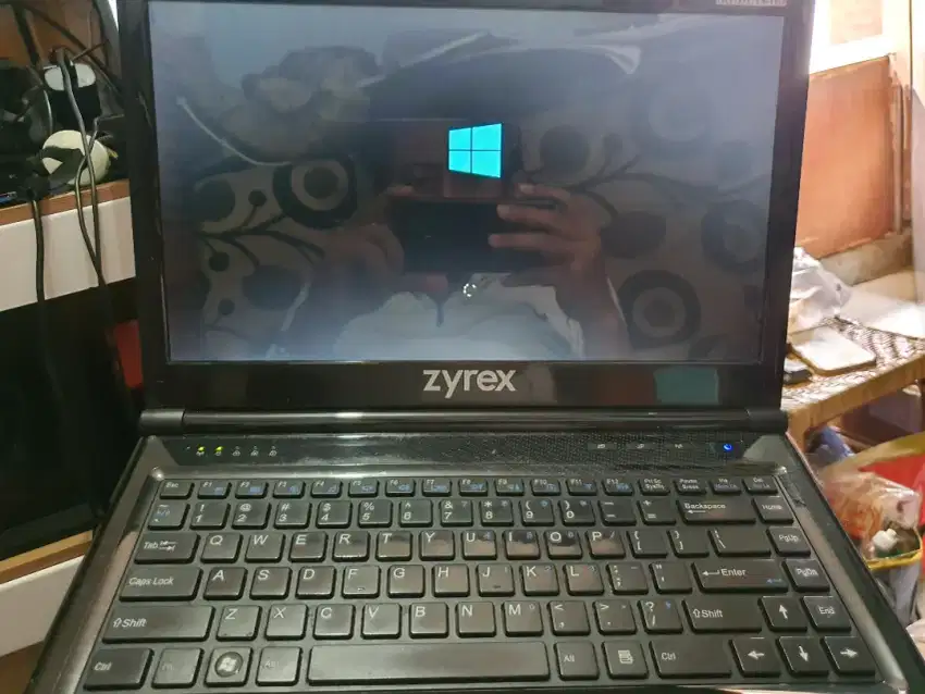 ZYREX LW4843 i3-2350M 4GB RAM 500HDD WIN 10