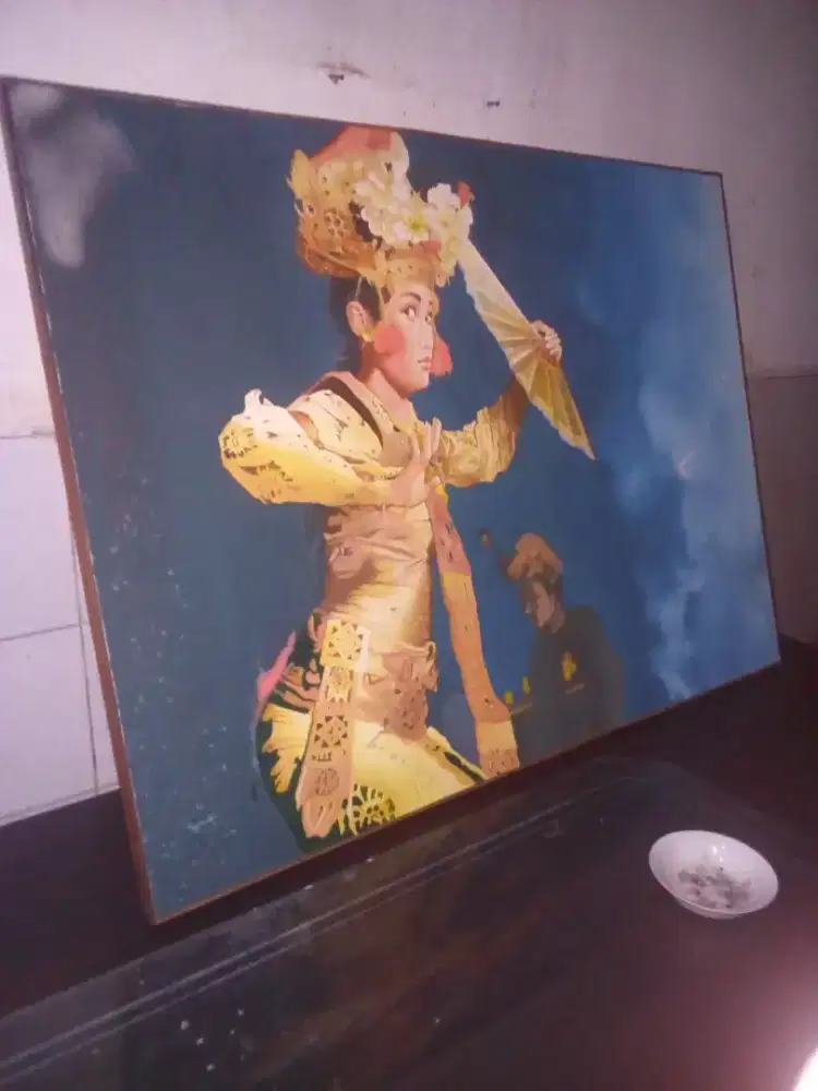 Lukisan wanita bali seperti hidup