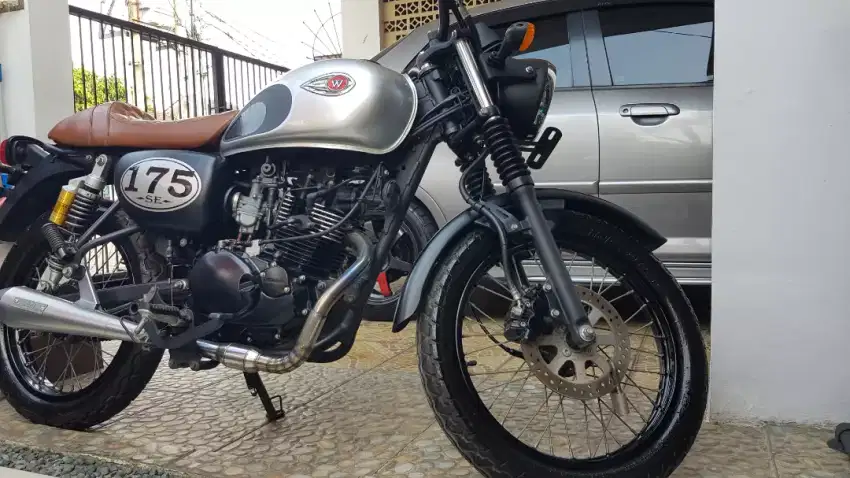 Kawasaki W175 SE 2018 like new, kilometer dibawah 5000