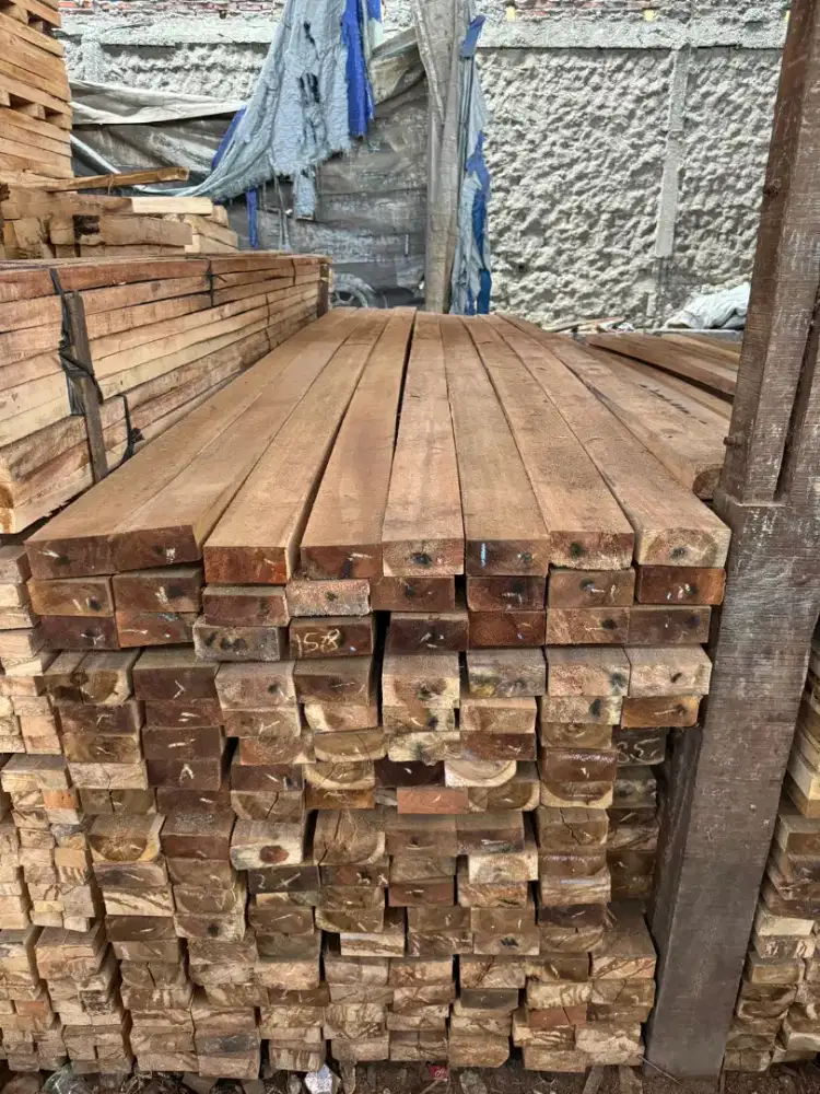 Kayu 6x12x400 proyek