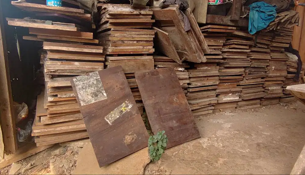 Papan jati bekas cocok untuk parket lantai