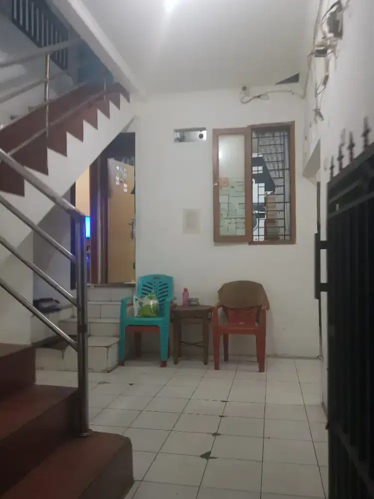 Dijual Kosan 14 Kamar (Aktif) di Kelapa 2 Depok omzet  8 Jutaan /Bulan