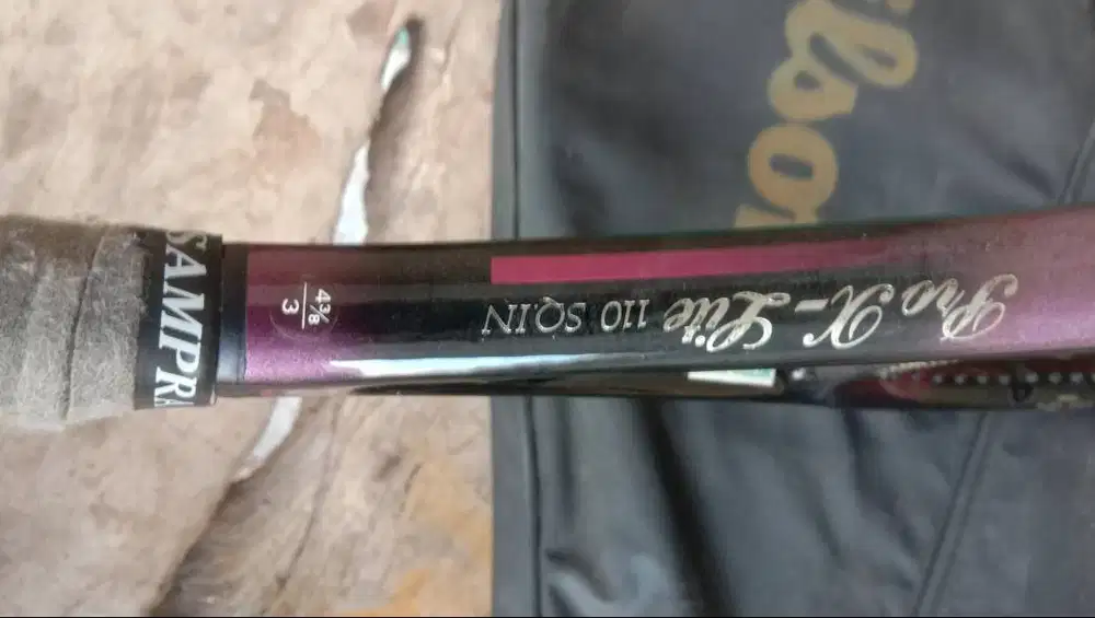 Raket bekas tenis wilson