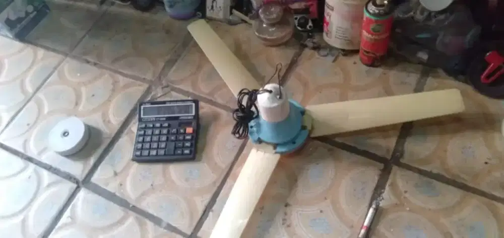 Slhkn plh slh 1 dr kipas angin gantung atau sblh2 nya hrg murah sj deh