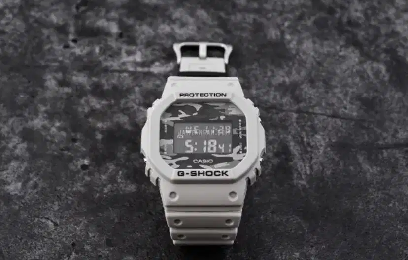 Jam Tangan Casio G-Shock DW 5500CA Baru