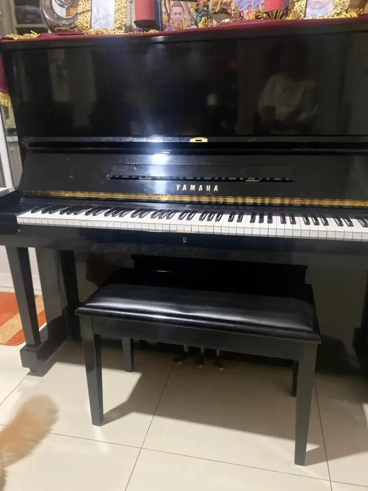 Piano Yamaha U5
