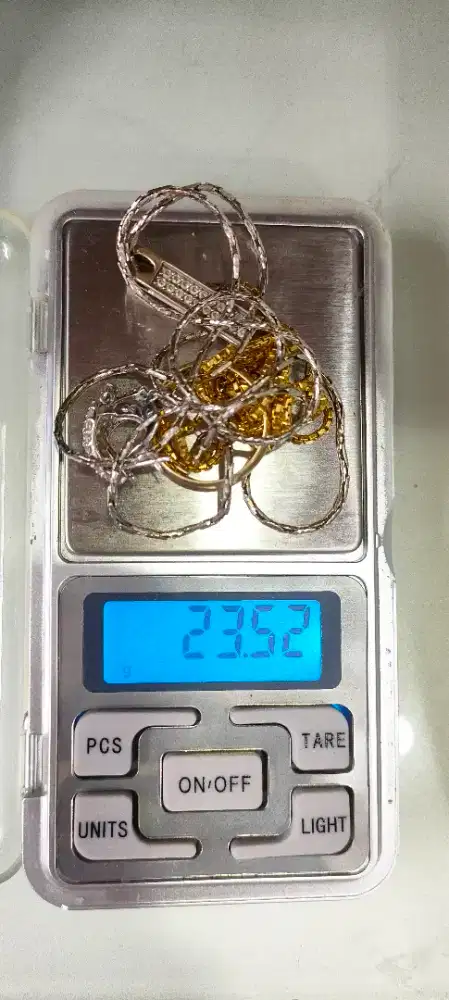 TERIMA EMAS DAN BERLIAN DARI TOKO LAIN