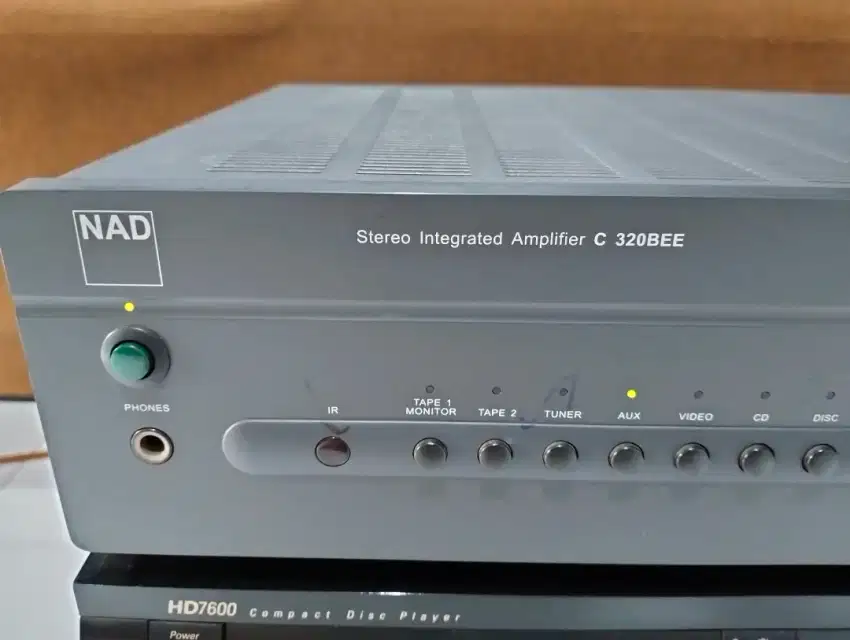 Amplifier NAD model C320BEE