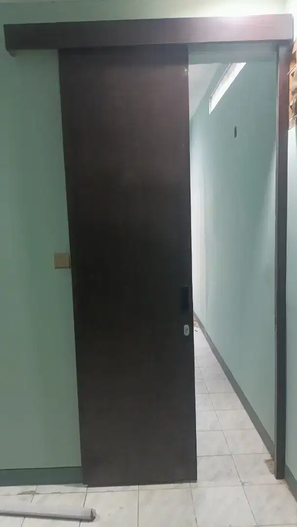 PINTU SLIDING LAPIS HPL