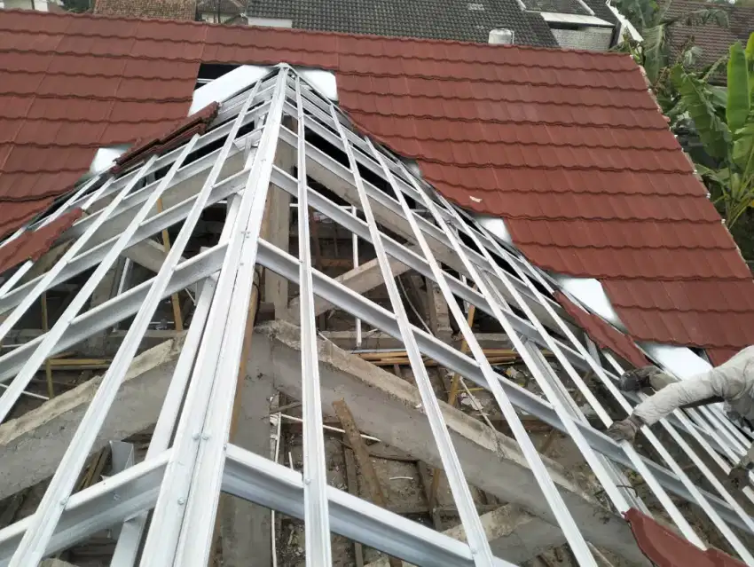 Baja ringan material sekaligus pasang