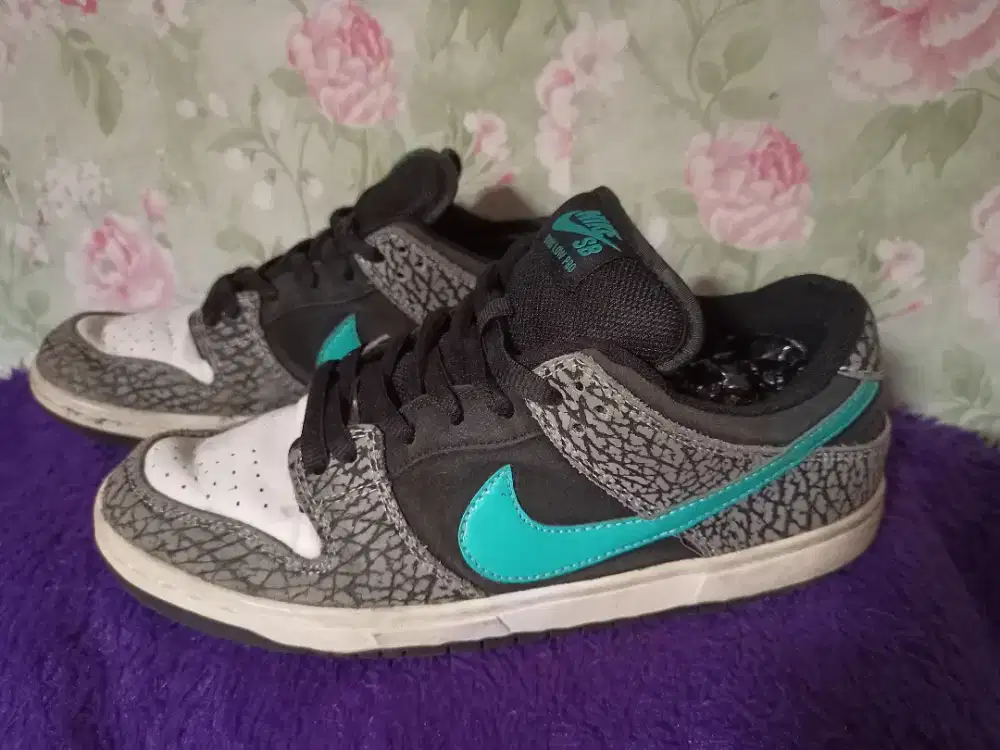 Sepatu Nike SB Dunk Atmos Elephant Second