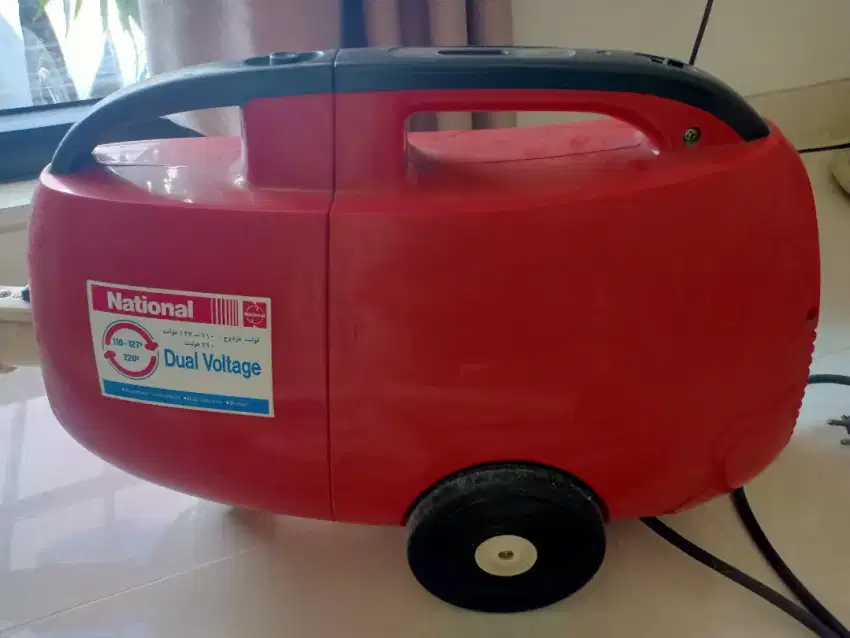 Vacuum cleaner NATIONAL Dual voltage