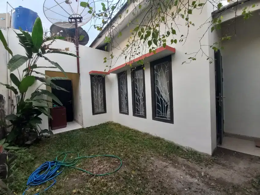 Rumah dan taman tipe 60/166 BTN Bale Pelangi