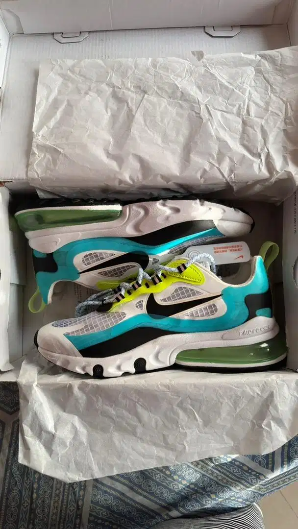 Nike Air Max 270 React
