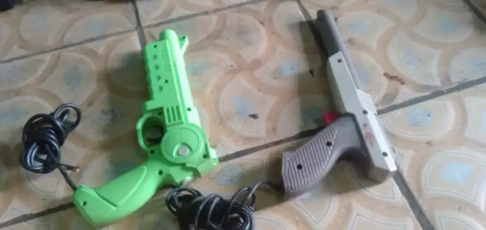 Slhkn plh slh 1 dr mainan ank pistol2an game lawas kond hdp hrg murah