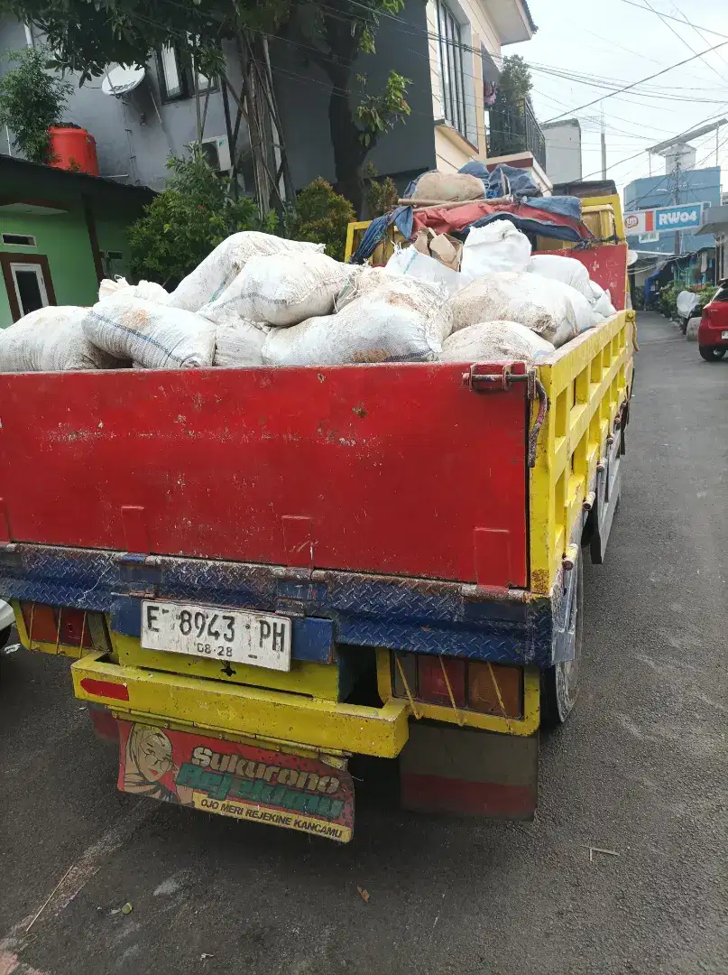 Angkut puang puing dn sampah proyek dll