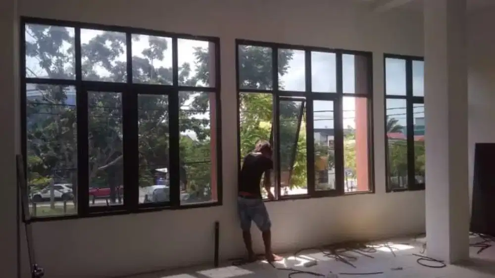Kusen aluminium pintu jendela kaca